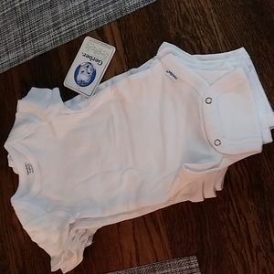 NWT 5 Pack 0-3 Month Onsies